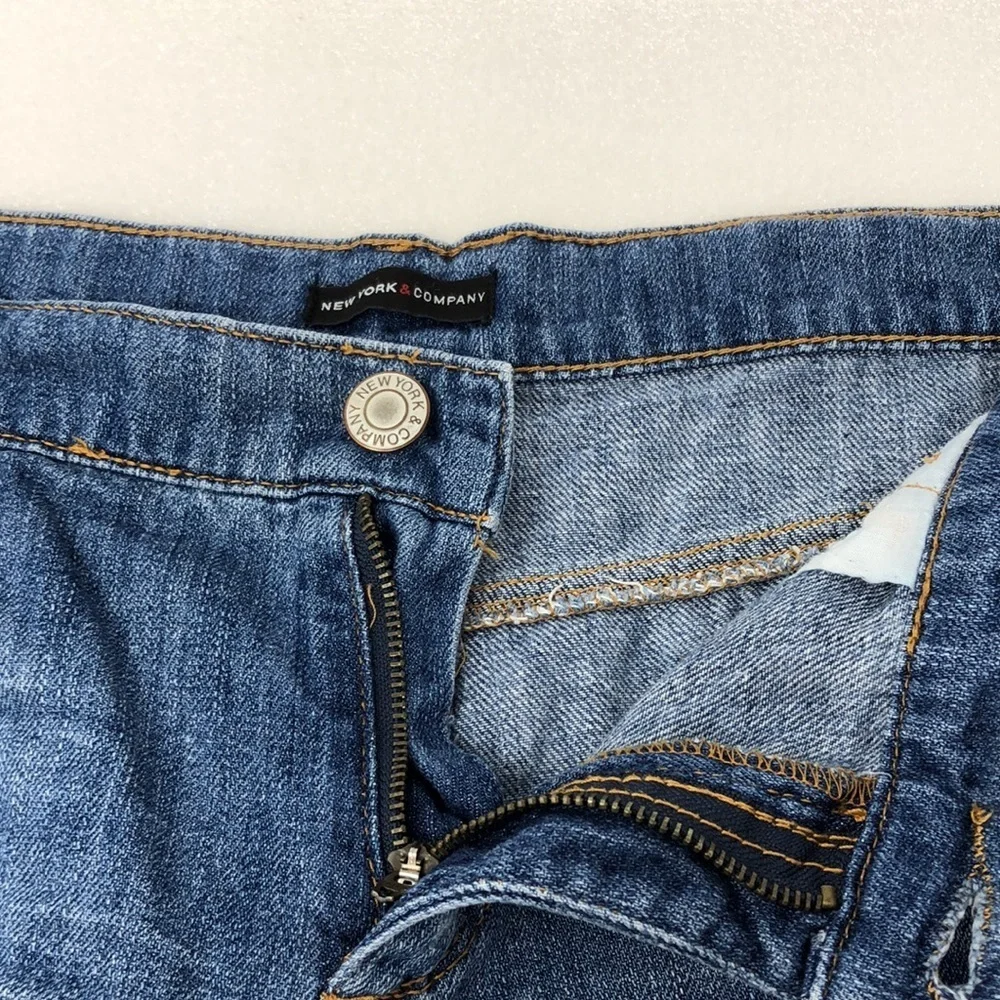 NY&CO. Shorts Distressed Jean Size 14